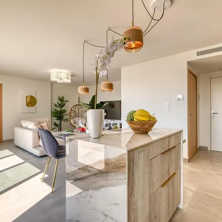 Demeures Kokio 100 M From Sandy Гримо